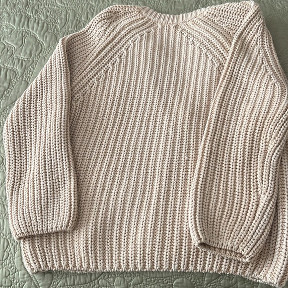 Sweater by ILLA ILLA in size medium - Picture 9 of 10